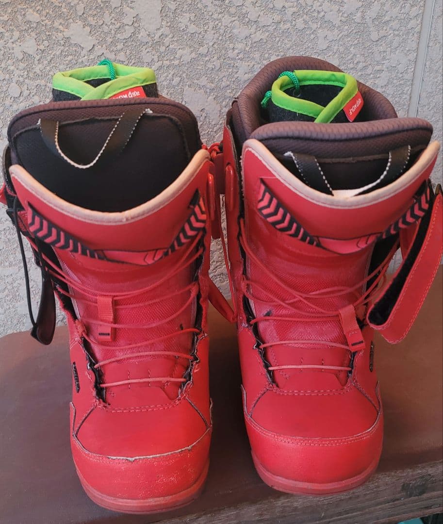 DEELUXEスノボ用ブーツ 赤