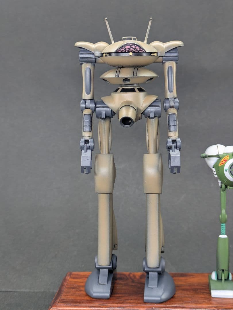 伝説巨神イデオン　バックフラン宇宙軍制式重機動メカ　ジグ・マック/アディゴ完成品