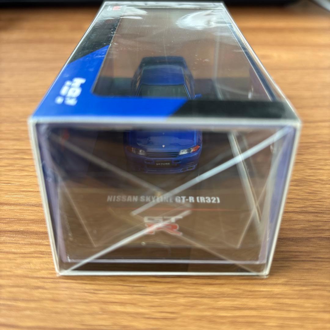 INNO64 スカイラインGT-R R32 ブルー デカールと交換ホイール付き