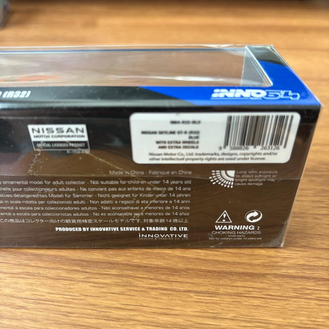 INNO64 スカイラインGT-R R32 ブルー デカールと交換ホイール付き
