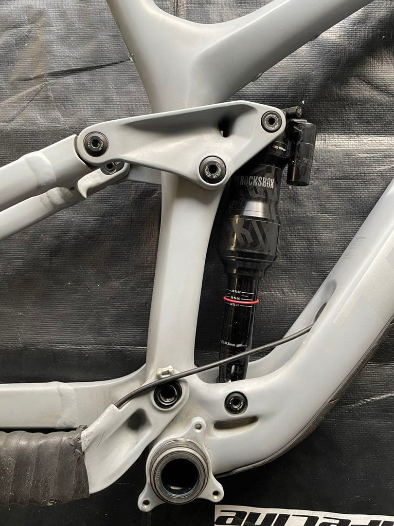 TREK SLASH 9.7 CARBON 29 MEGNEG Mサイズ