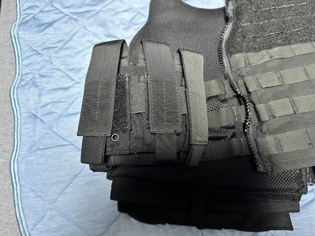 実物VELOCITY SYSTEMS プレートキャリア SCARAB LT