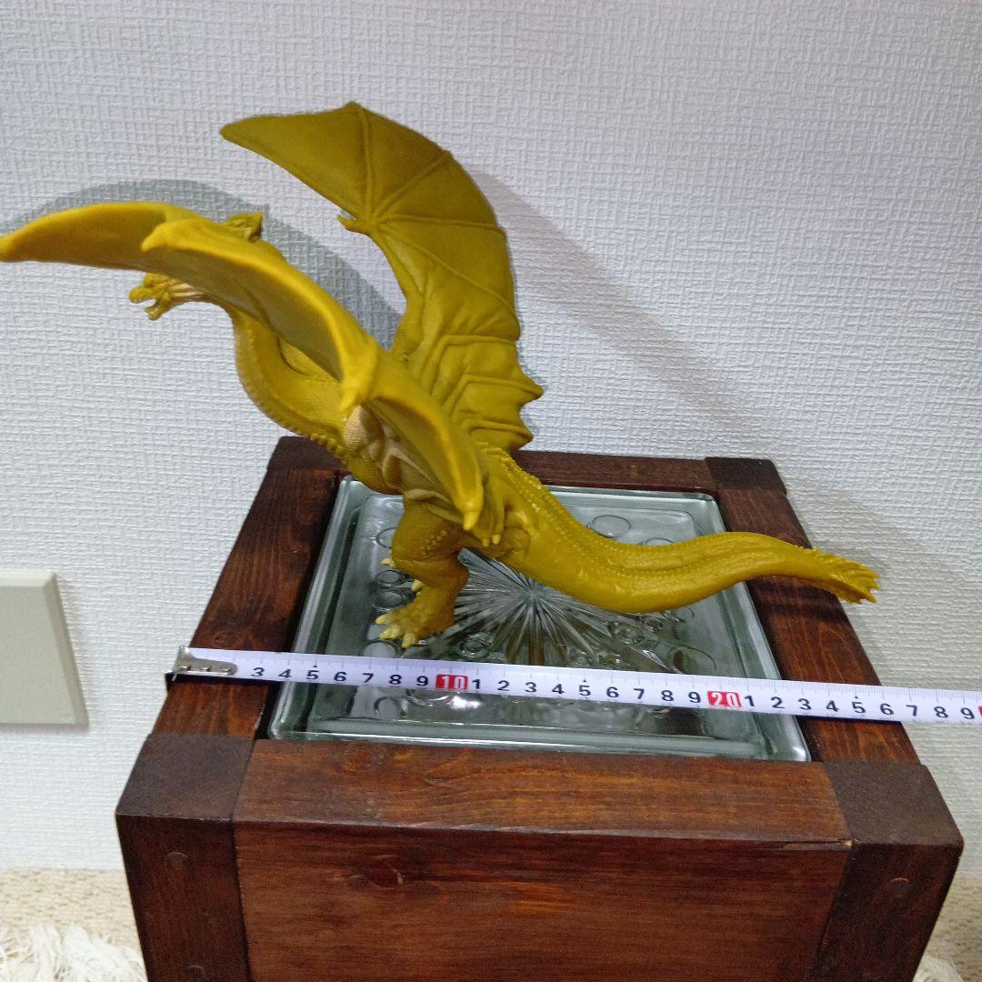 ゴジラ・キングギドラ フィギュア・リキュール激辛３点セット新品