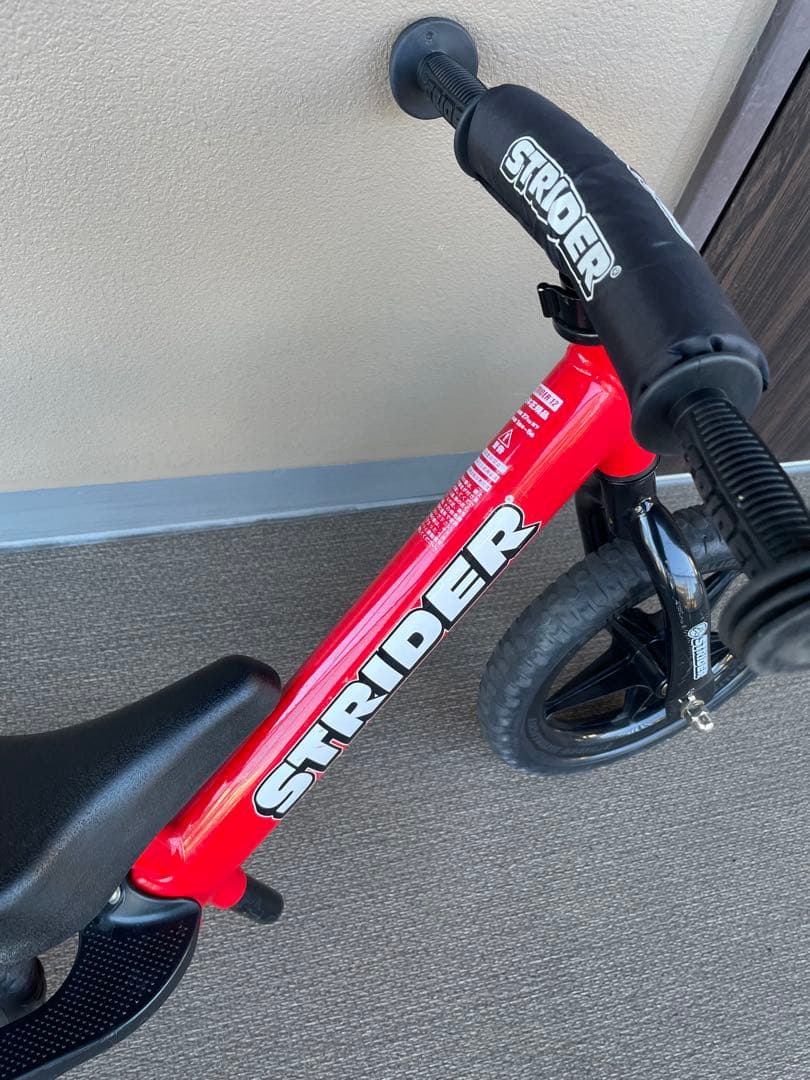 discovery 　STRIDER ストライダー　12インチ　赤