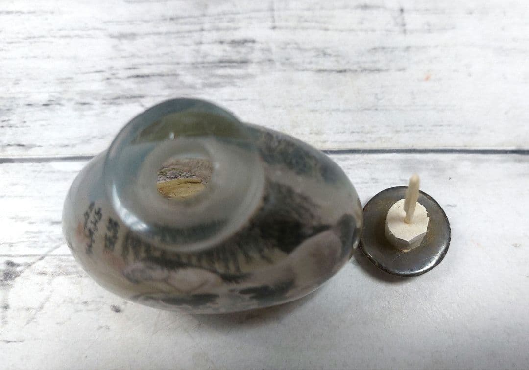 ★骨董品　白馬の描かれた鼻煙壷