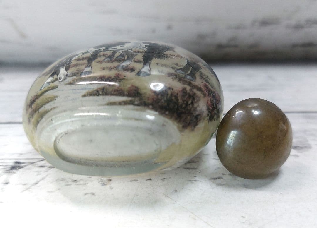 ★骨董品　白馬の描かれた鼻煙壷