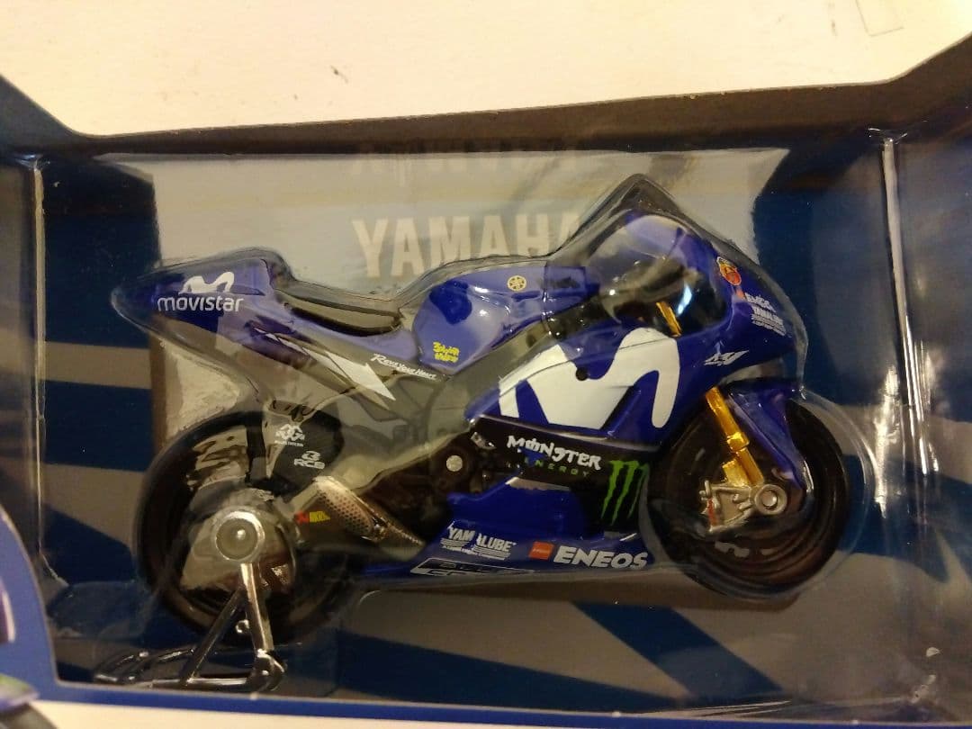 ♦︎王一博ぬいぐるみ➕バイク➕ヘルメット➕レーススーツ 20cm おまけ