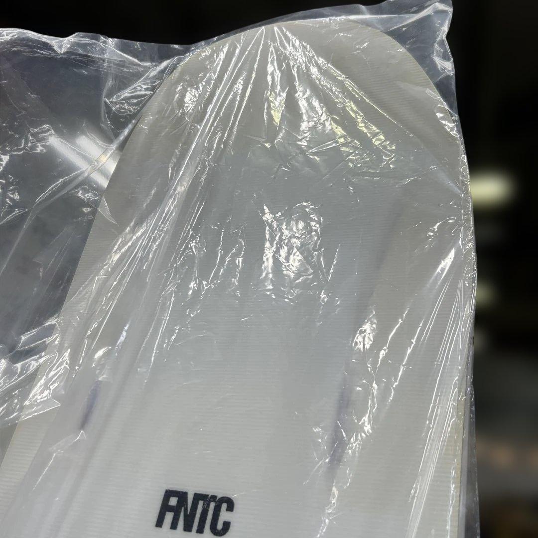 7239 スノーボード FNTC TNTC 22-23モデル 147cm