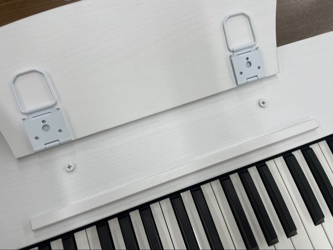 電子ピアノ88鍵盤　給電タイプ　木目調ボディ　ホワイト