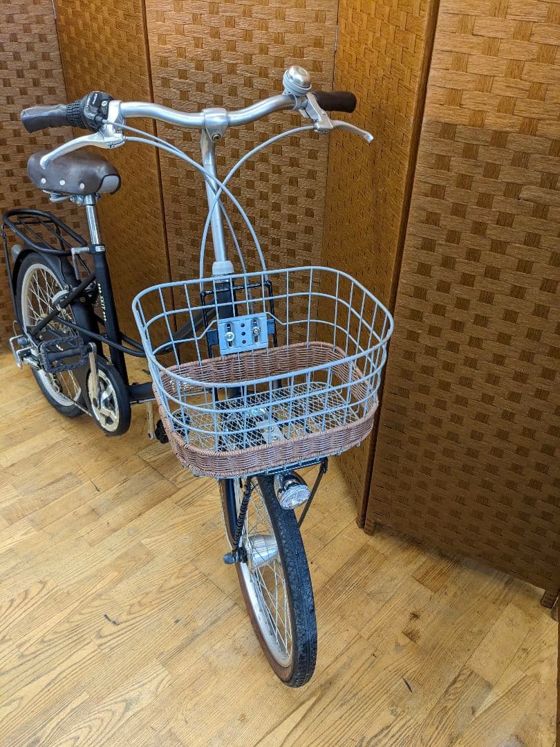 U096 ミニベロ自転車　20インチ 6段変速 カゴ付き　ブラック