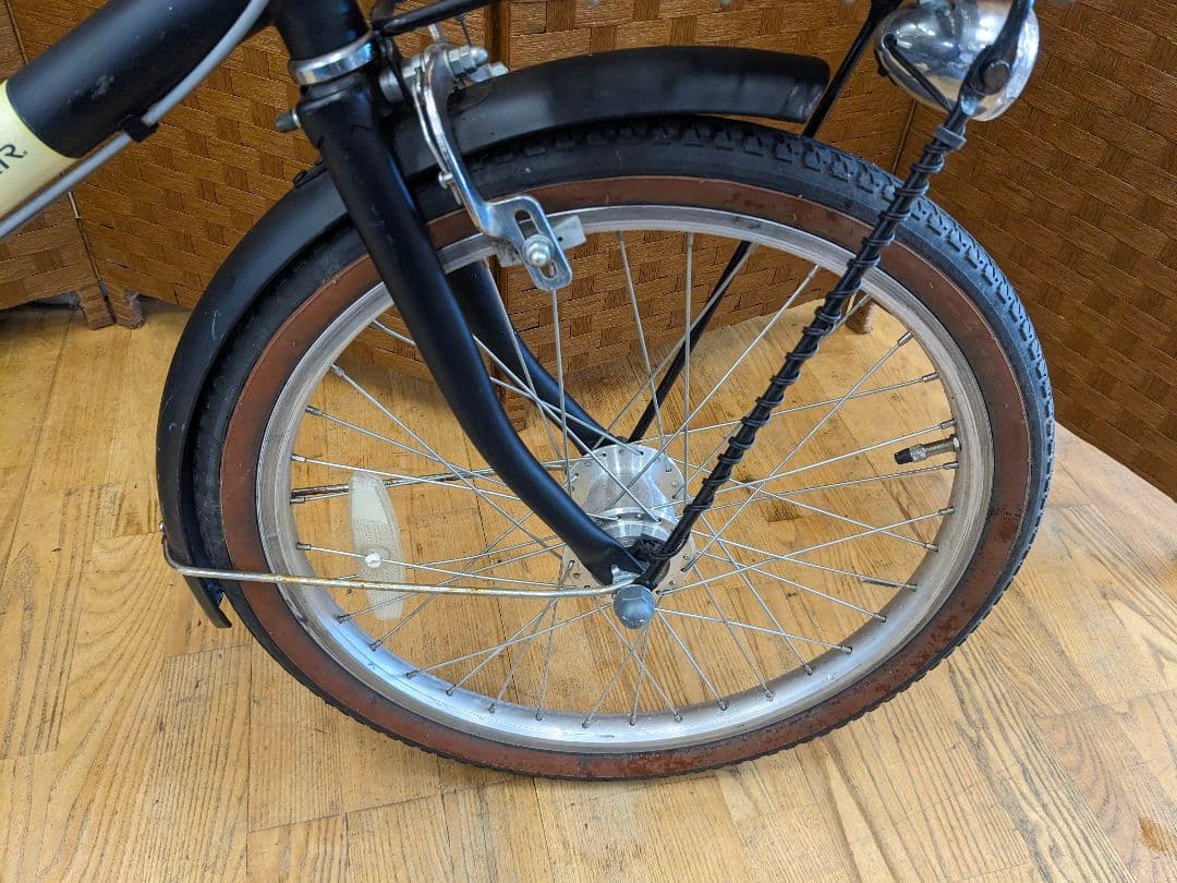 U096 ミニベロ自転車　20インチ 6段変速 カゴ付き　ブラック