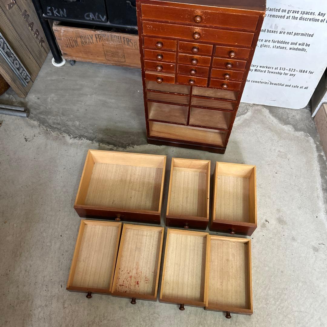 昭和レトロ 木製 薬箱 ミニチェスト 箪笥 引き出し収納 22杯10段 蚤の市