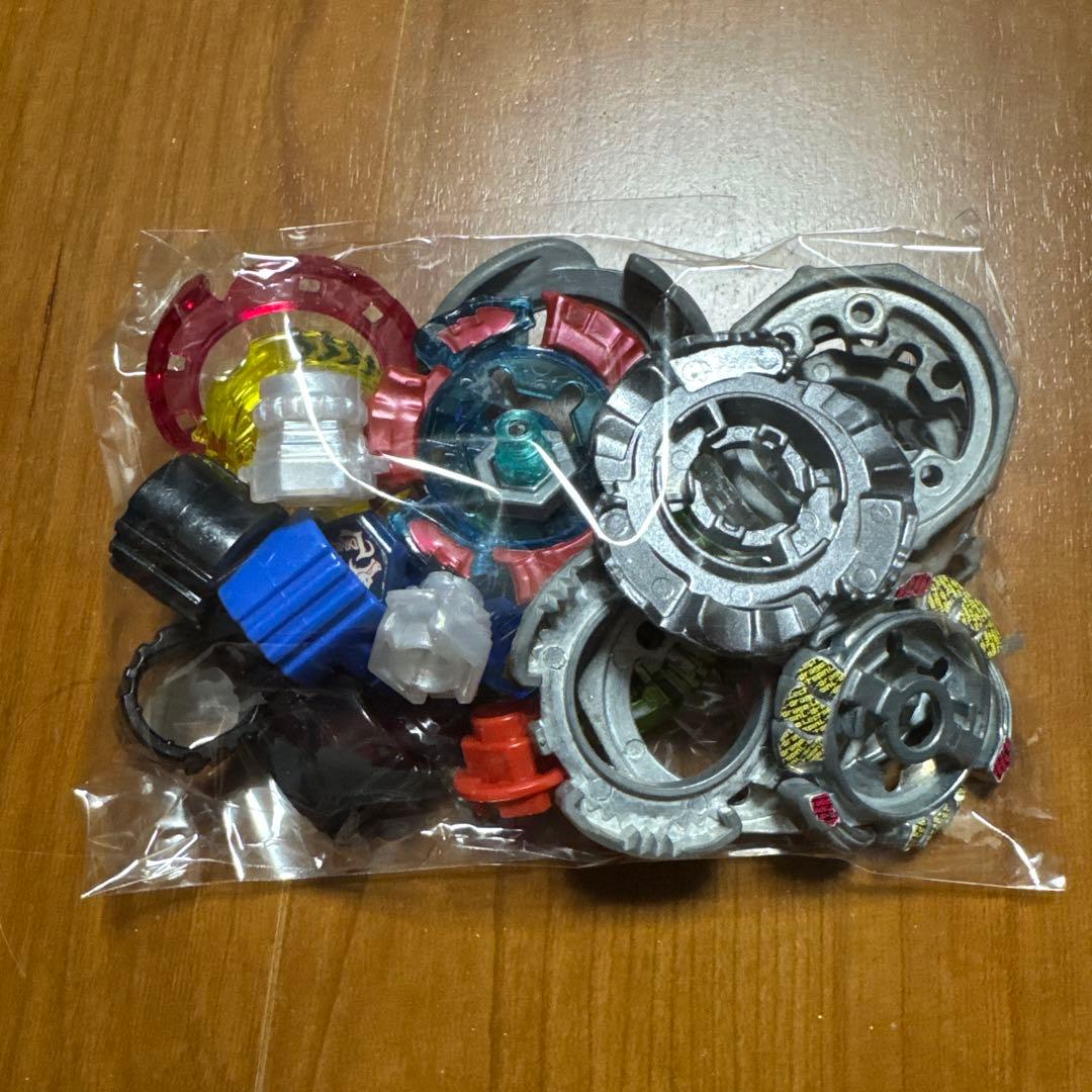 「希少商品」メタルファイトベイブレード まとめ売り 完成系20個＋パーツ