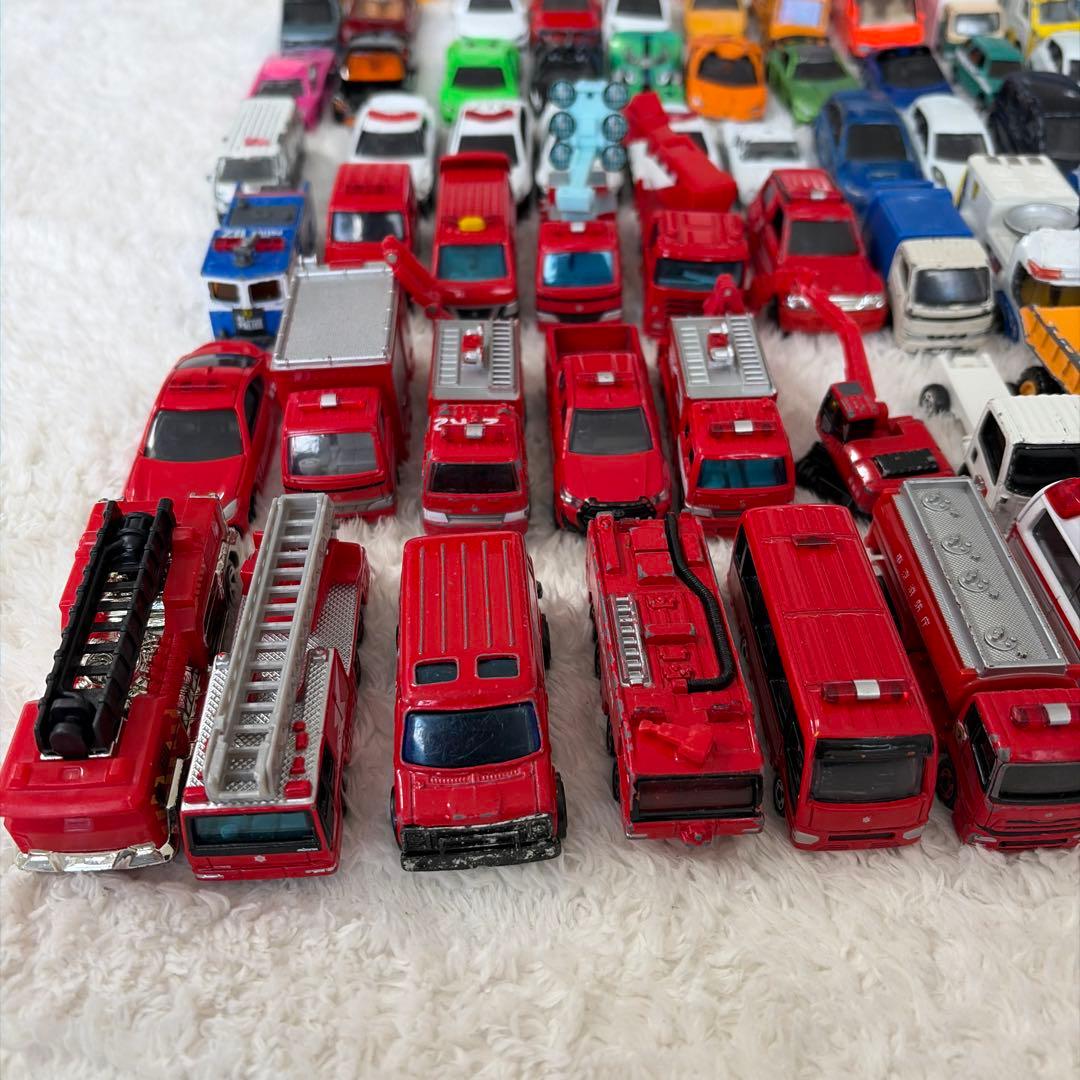 トミカと収納トラックセット