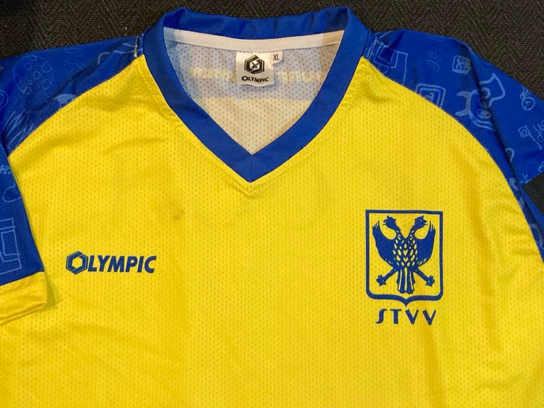 サッカーユニフォーム シントトロイデン