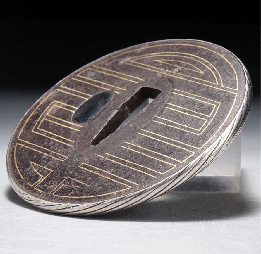 武州住 梅忠橘重義 鉄地金象嵌銀覆輪鍔 鐔 日本刀 刀 刀装具 時代物 刀剣武具