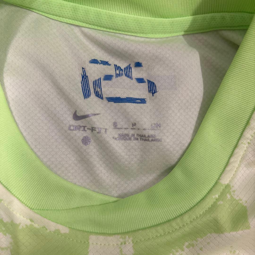 FC Barcelona Nike ライムグリーンシャツ
