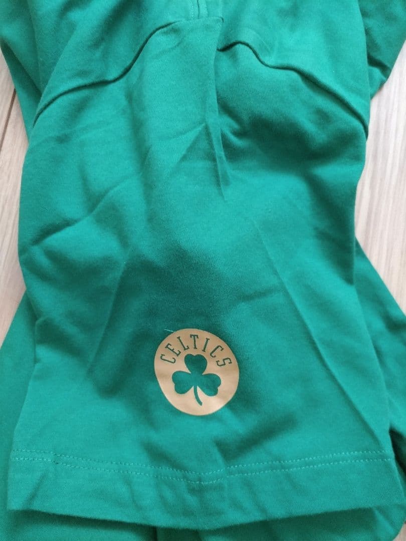 ボストン セルティックス エッセンシャル ジョーダン NBA Tシャツ