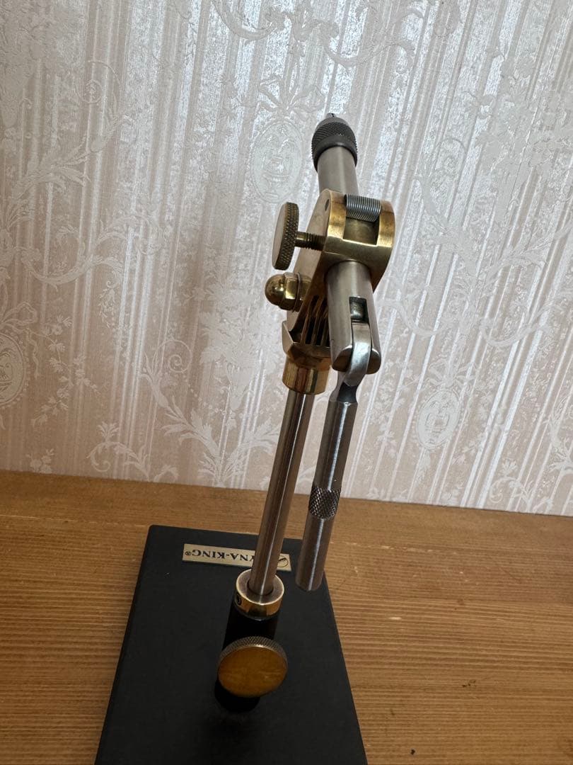 DYNA-KING フライタイイングツール