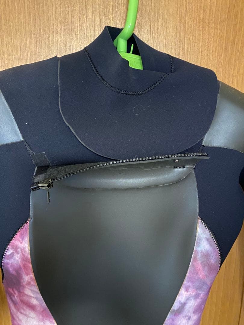 レディースウェットスーツ