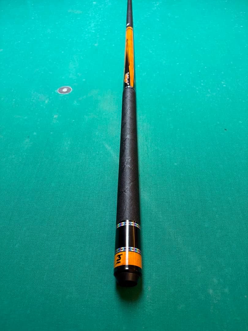 ビリヤードキュー「プレデターではない」