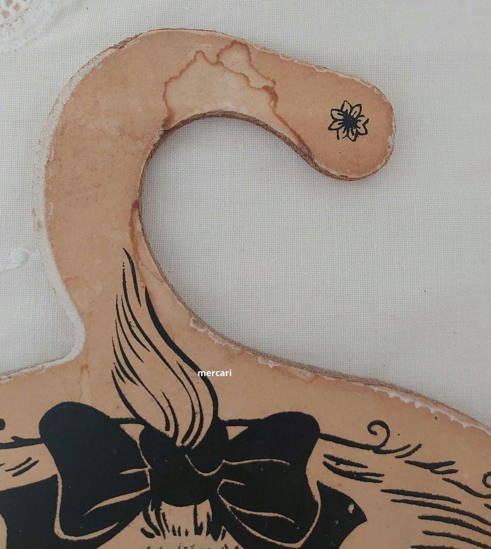 古いチャイルドハンガー