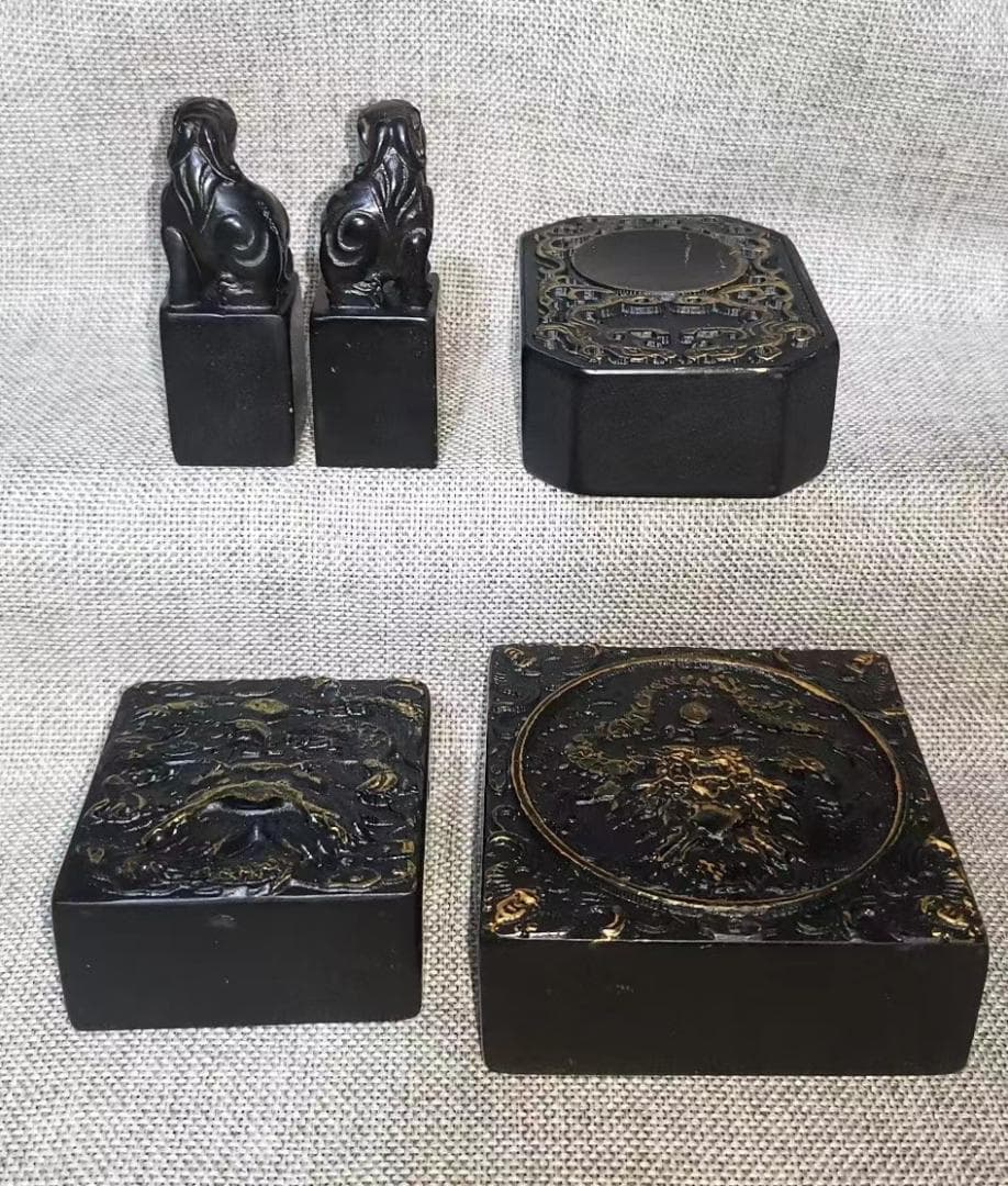 中国古美術・貴重な墨玉の5点セット・印鑑・摆件・書道具・文房具・天然石・案頭
