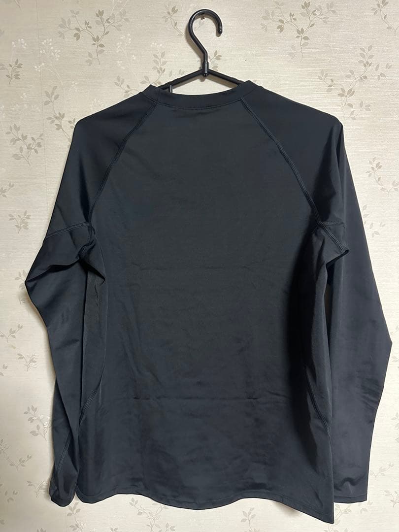 SKINS 長袖トレーニングシャツ L 黒