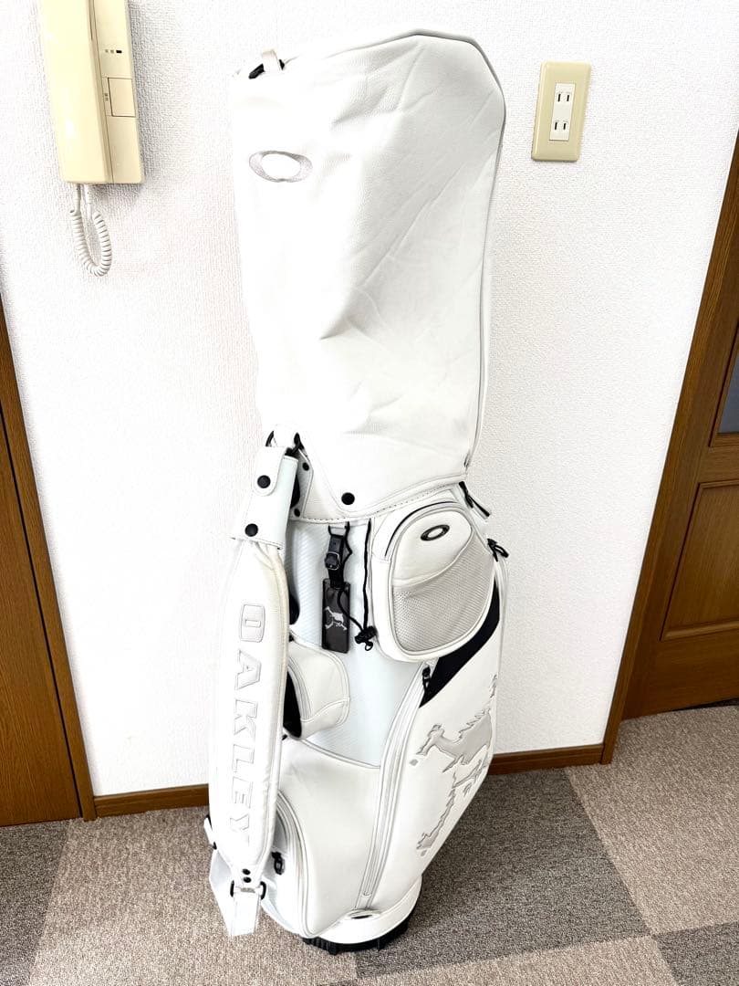 OAKLEY キャディバッグ ホワイト