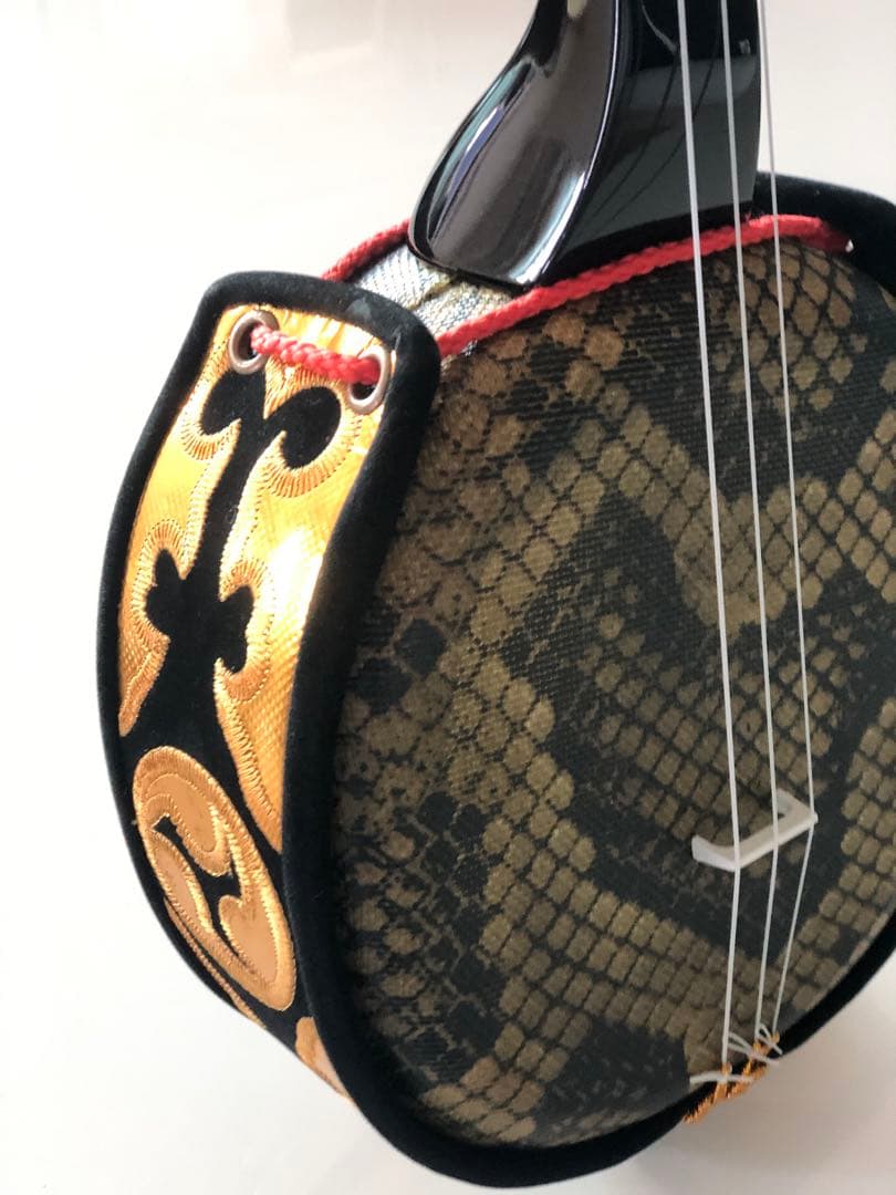 お値下げしました！新品　チューナー付きミニ三線