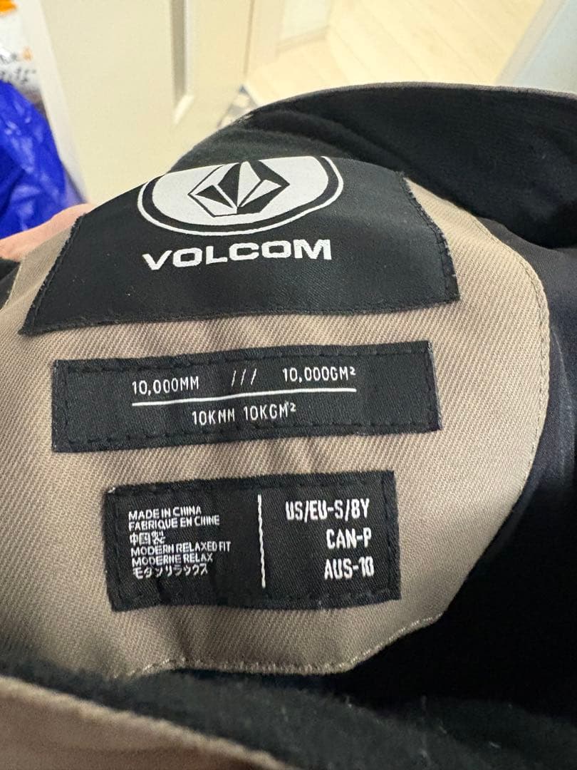 VOLCOM 子ども用スノーボードウェア Sサイズ