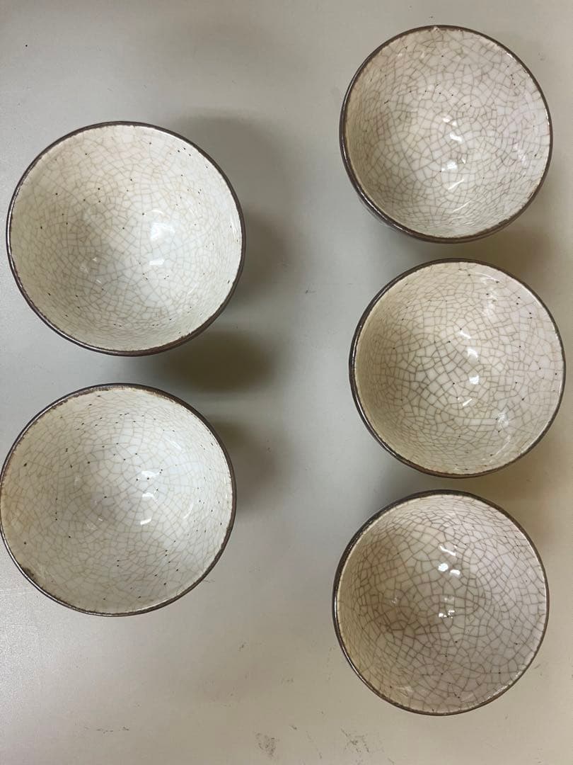 白と青の模様の茶碗5個セット