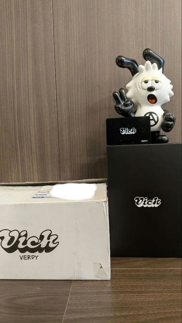 VERDY Vick フィギュア ComplexCon