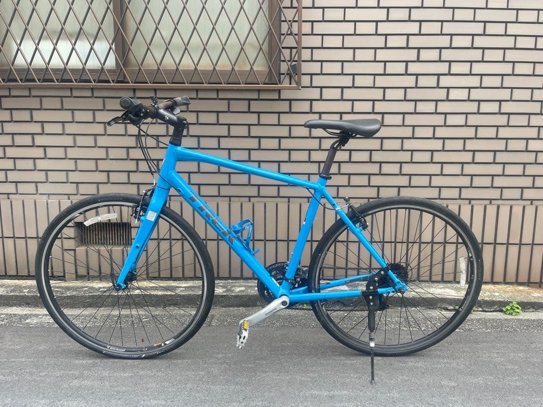 ク*ラ様 【大阪市内発送無料】TREK 7.4FXアルミクロスバイク 700C