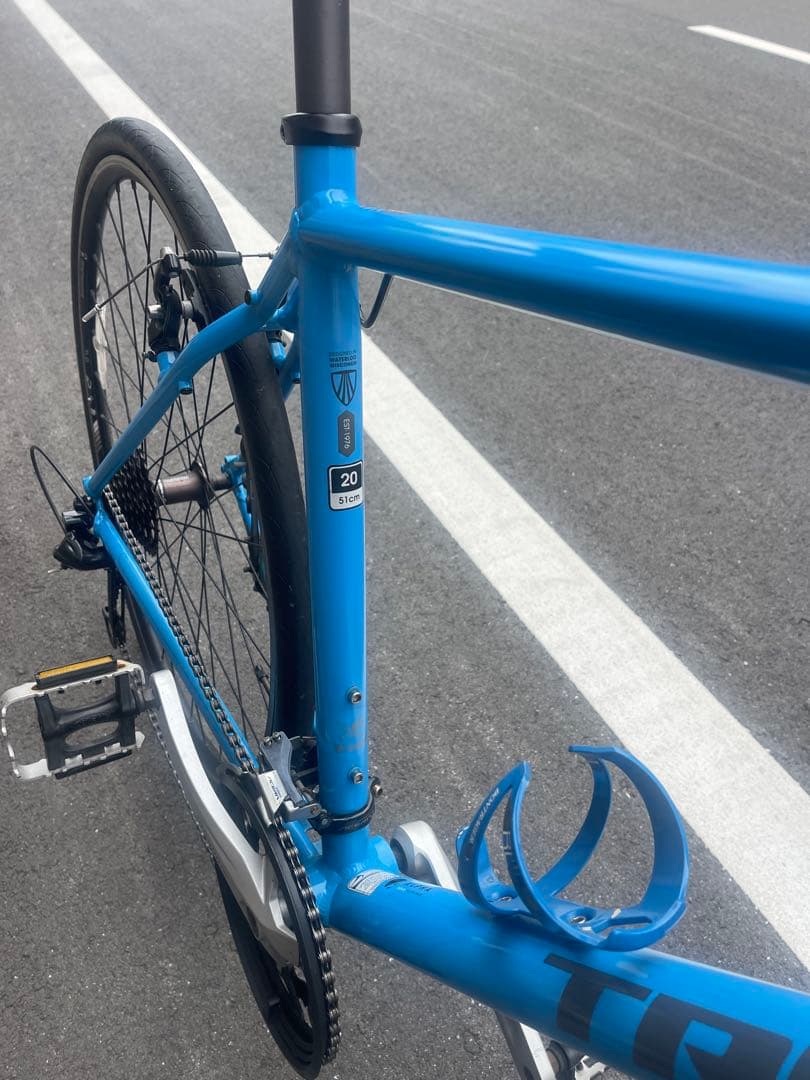 ク*ラ様 【大阪市内発送無料】TREK 7.4FXアルミクロスバイク 700C