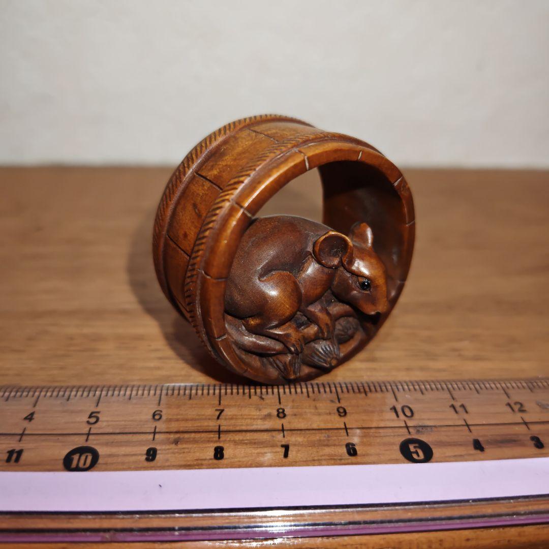時代提物 木彫根付【樽鼠】樽直径約4cm 樽幅約2.3cm 重17ｇ福鼠 縁起物