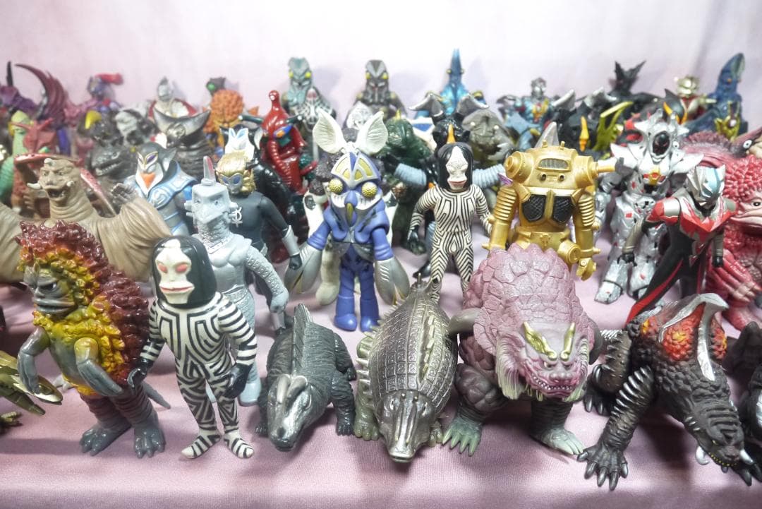 ウルトラ怪獣シリーズ　怪獣ソフビ　80体セット
