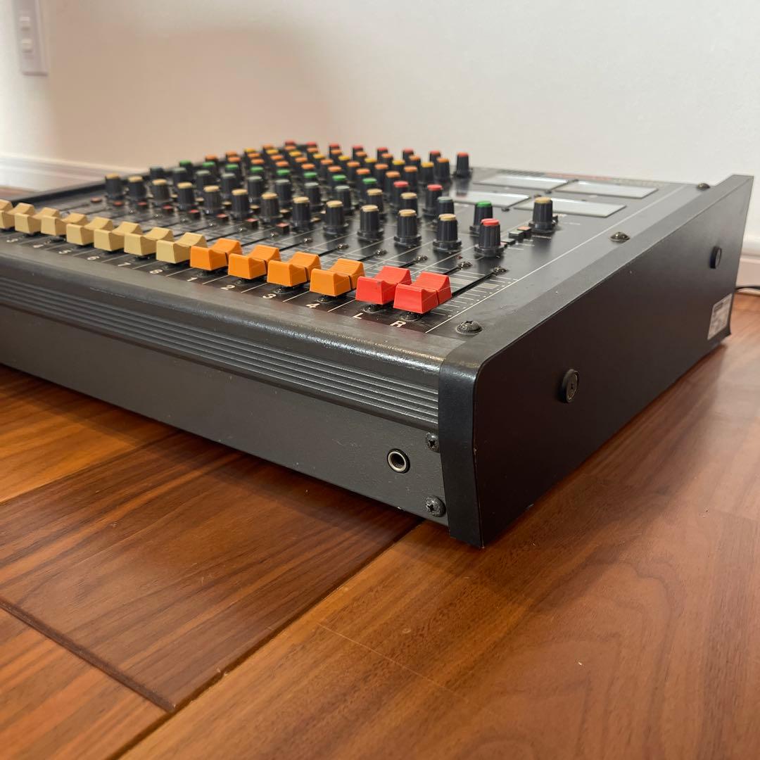 TASCAM M-208 アナログミキサー｜通電・メーター動作確認済／現状品