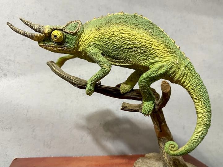 海洋堂　ジャクソンカメレオン　完成品