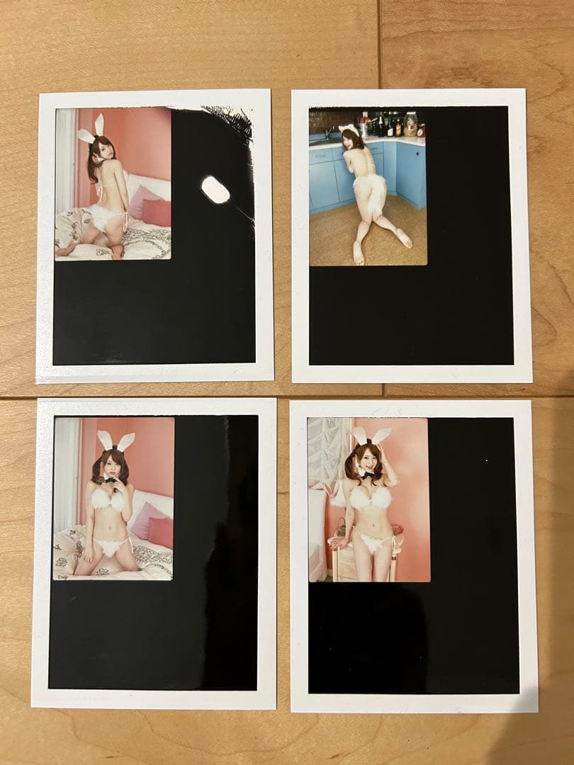 吉沢明歩　ウサギ耳水着　生ポラロイド写真4枚セット