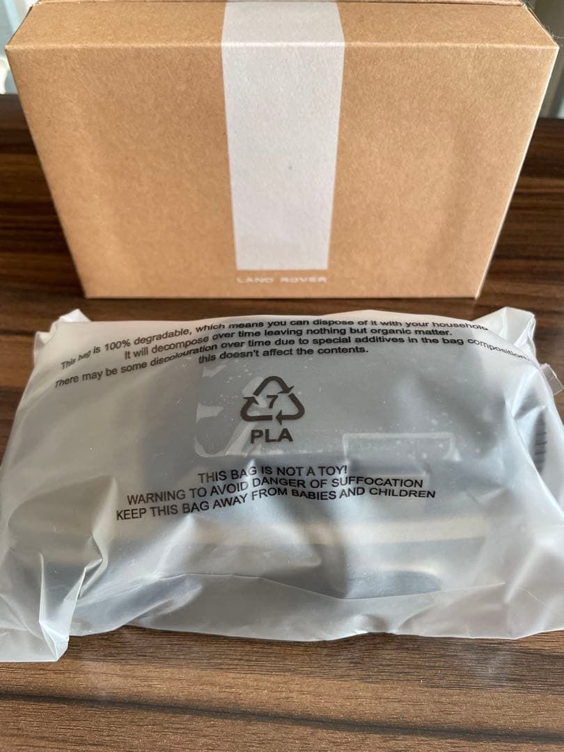 新品ランドローバー　ディフェンダー110フィギュア 純正公式品　カラーゴールド