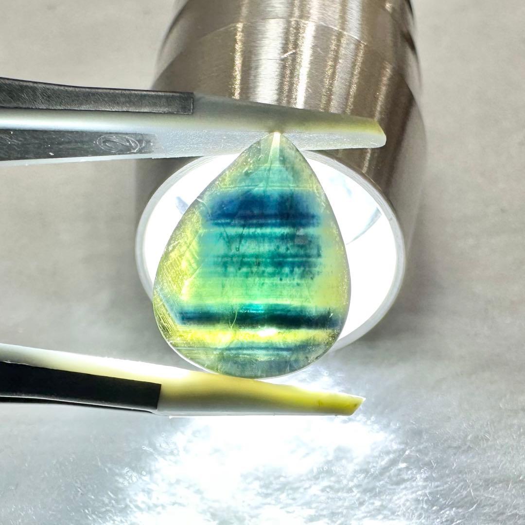 オーストラリア産　バイカラーサファイア　ルース