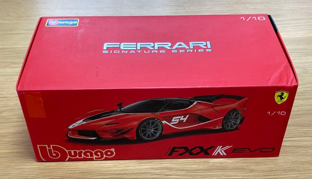 ミニカー 1/18 Ferrari FXX K EVO #54 Bburago