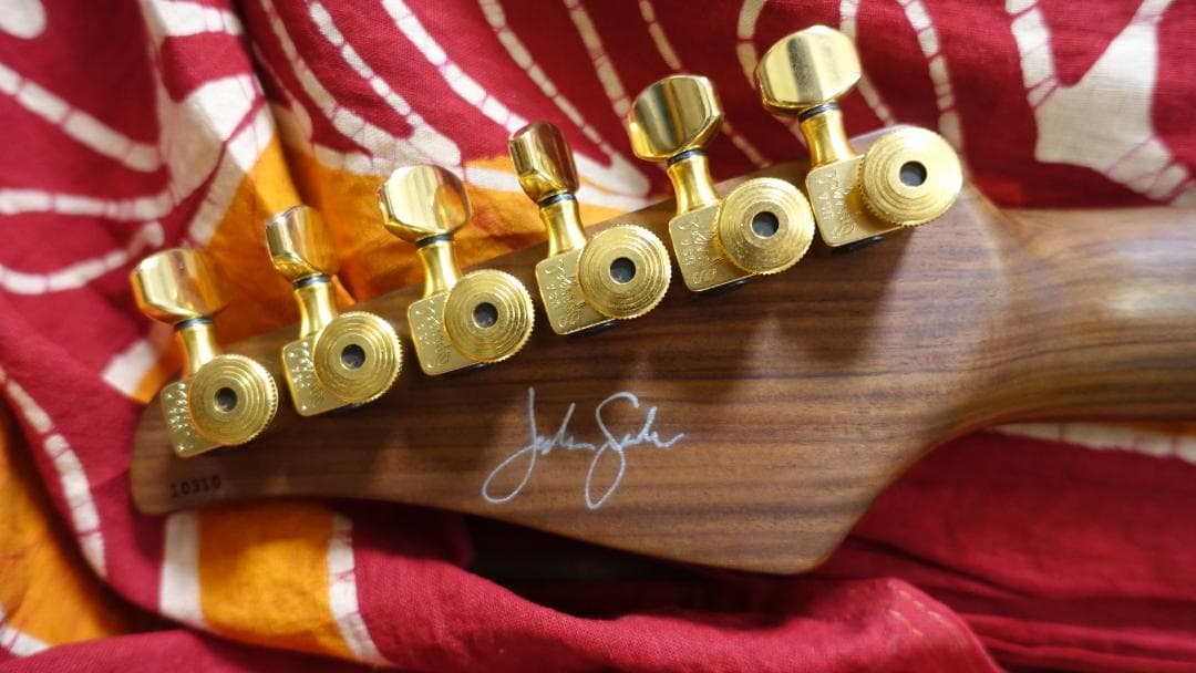 ギター Suhr Standard Custom Flamed Koa Top