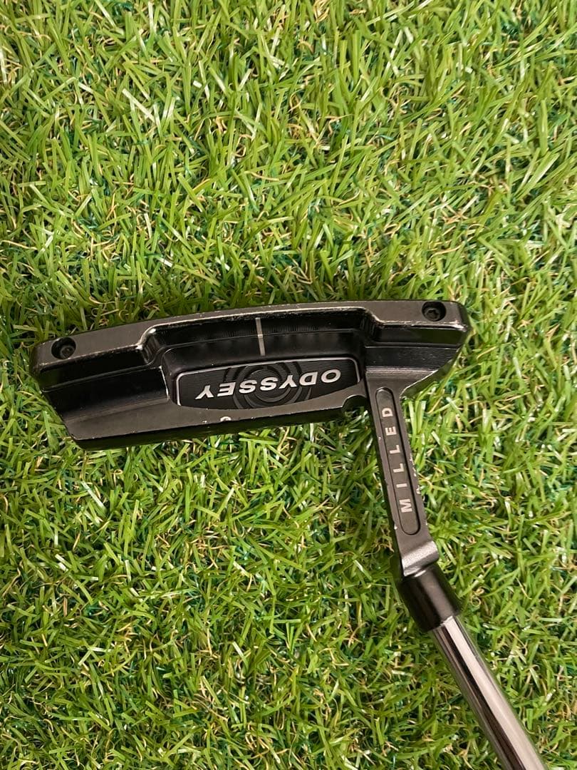 オデッセイ ブラックシリーズ　ツアーデザイン 2 右　パター