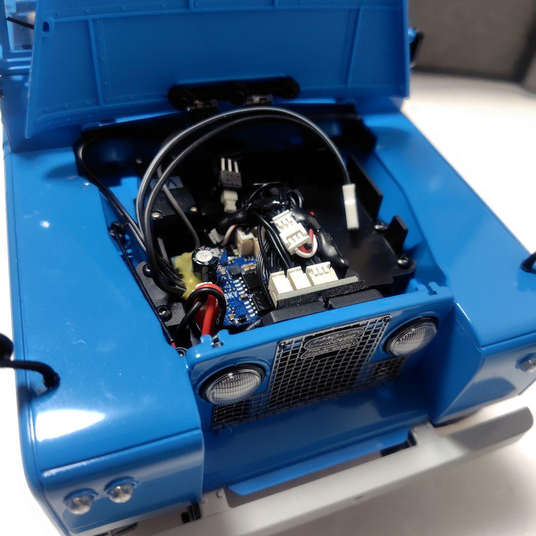 FMS 1/12 リアリスティックRC完成モデル ランドローバー シリーズII