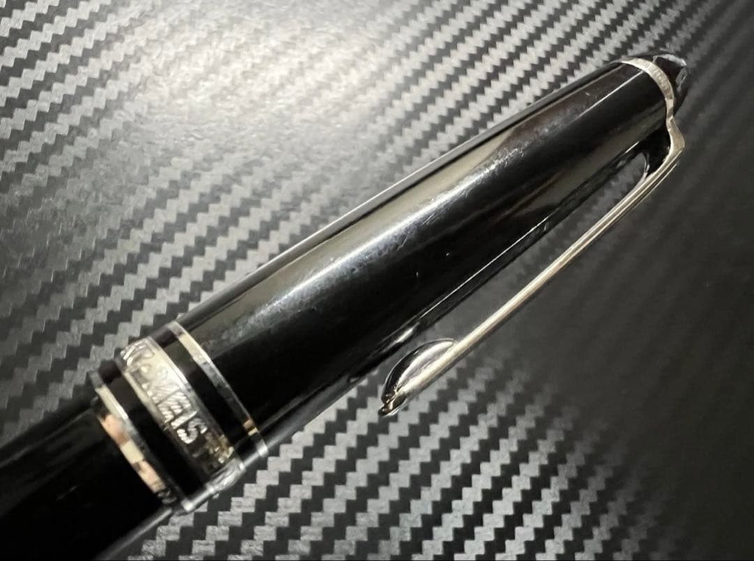 モンブラン P164 クラシック ボールペン プラチナライン