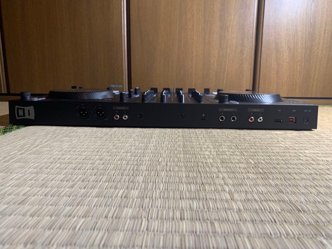 【値下げ中】TRAKTOR KONTROL S3