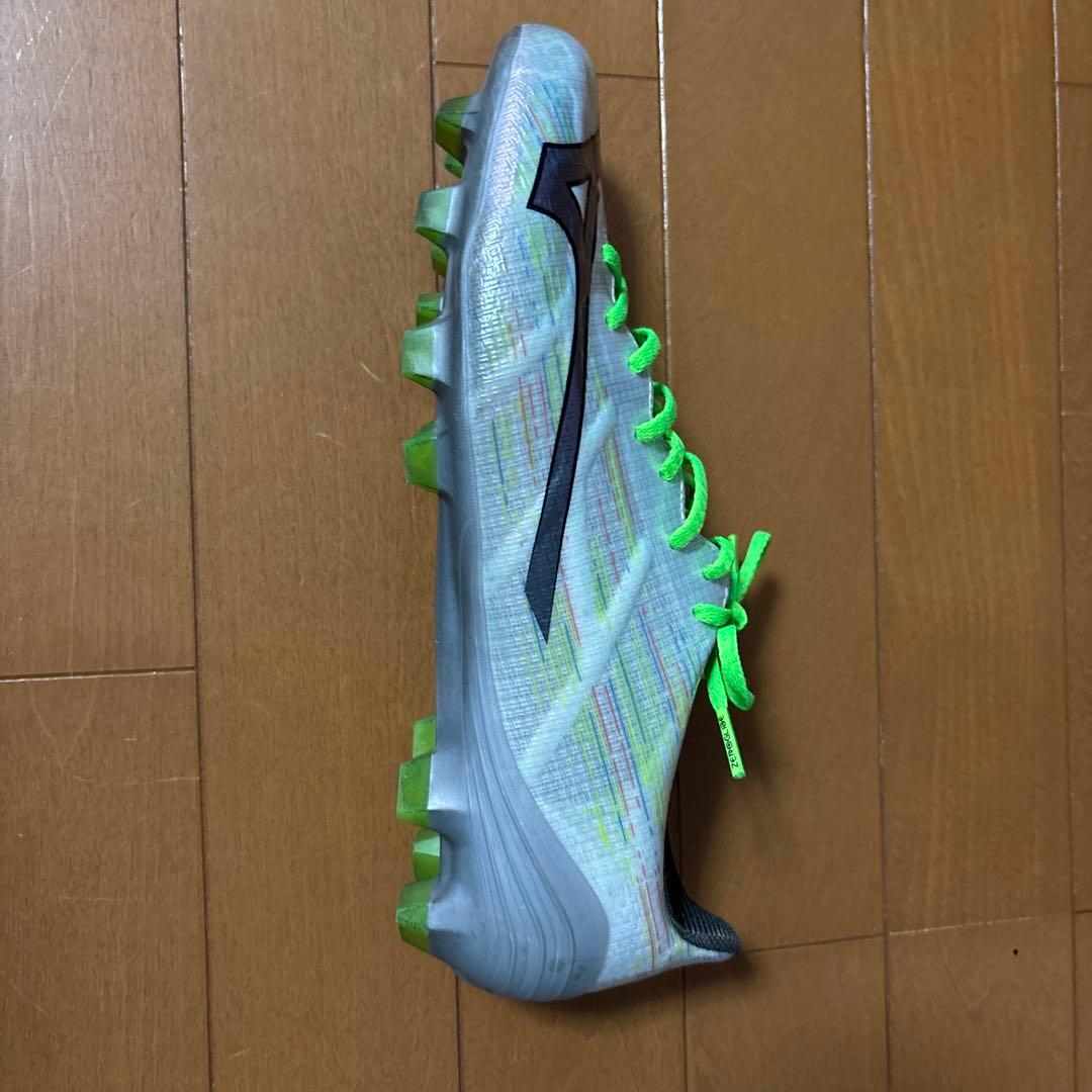 MIZUNOアルファ2PRO ホワイト×シルバーイリディセント 26.5センチ