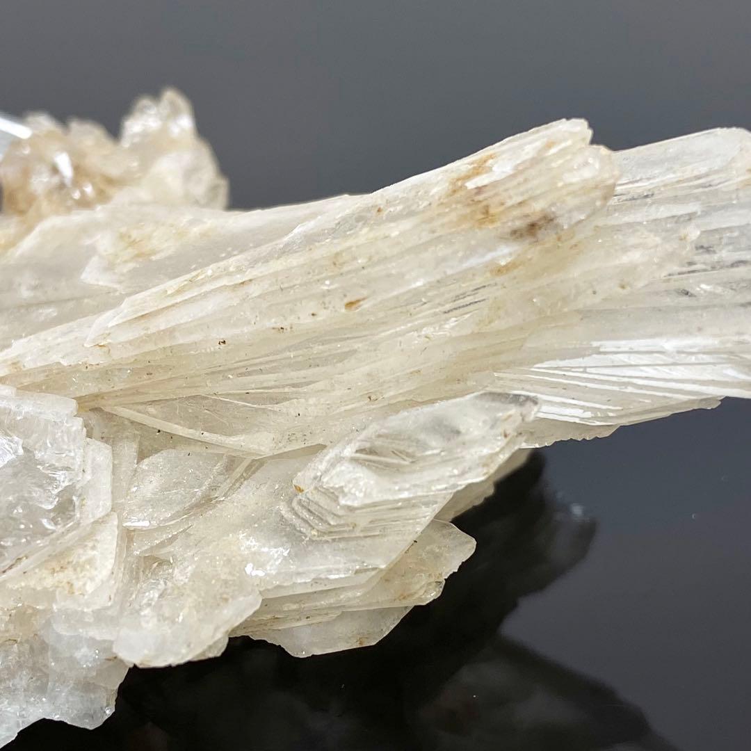 インターフェレンスクォーツ　成長干渉水晶　鉱物標本　ダルネゴルスク産　ストーン